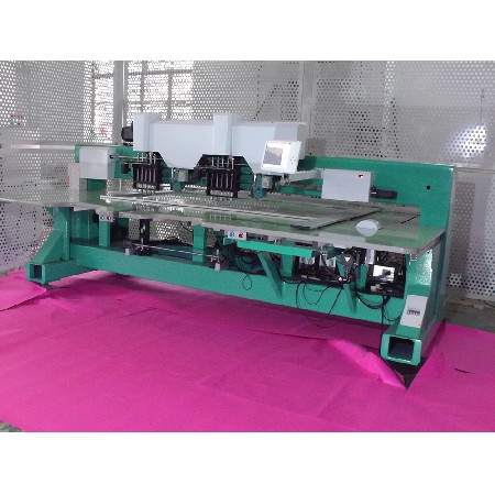 冲孔缝制一体机